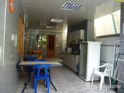 Частный сектор:Комната в частном доме На Кати-Соловьяновой 50 - Черное море, Анапа